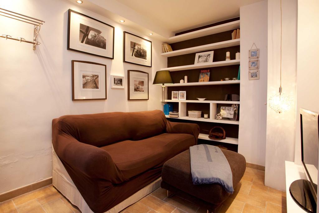 Apartment Colosseum Secret *